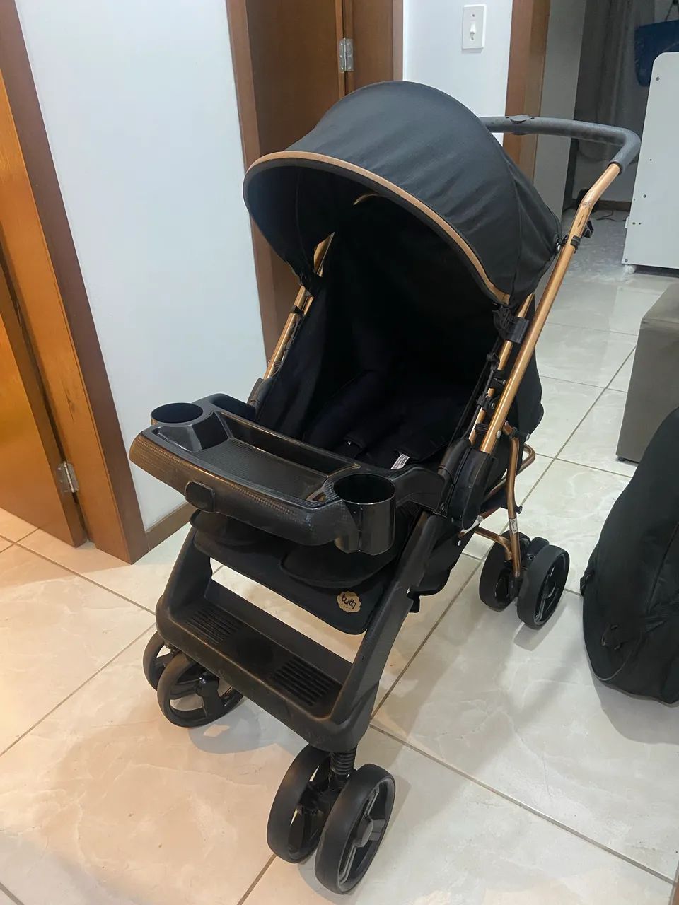 Carrinho de Bebê Bolt - Semi Novo  