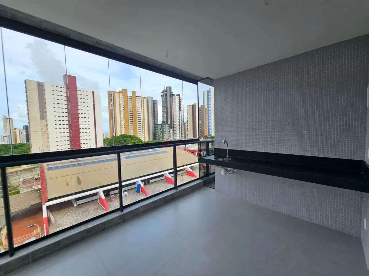 Eco Premium - Miramar - 01 por andar - 206m² - 04 suítes + DCE - Andar baixo- Linda vista  - Foto 4