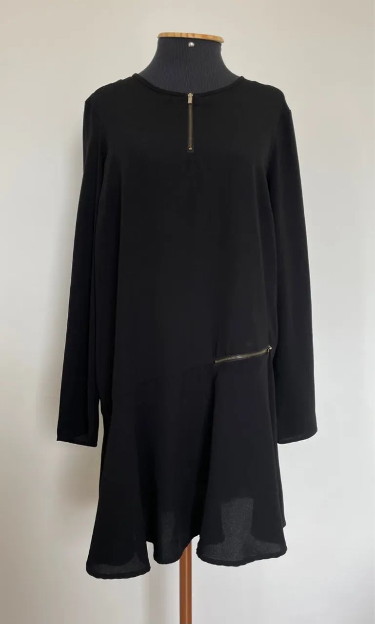 Vestido preto GG com zíper Importado 