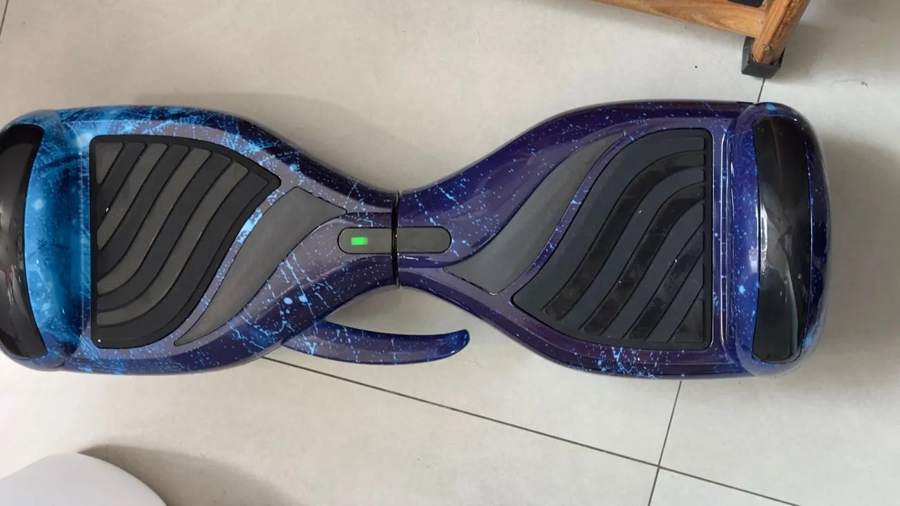 Hoverboard com Design Espacial