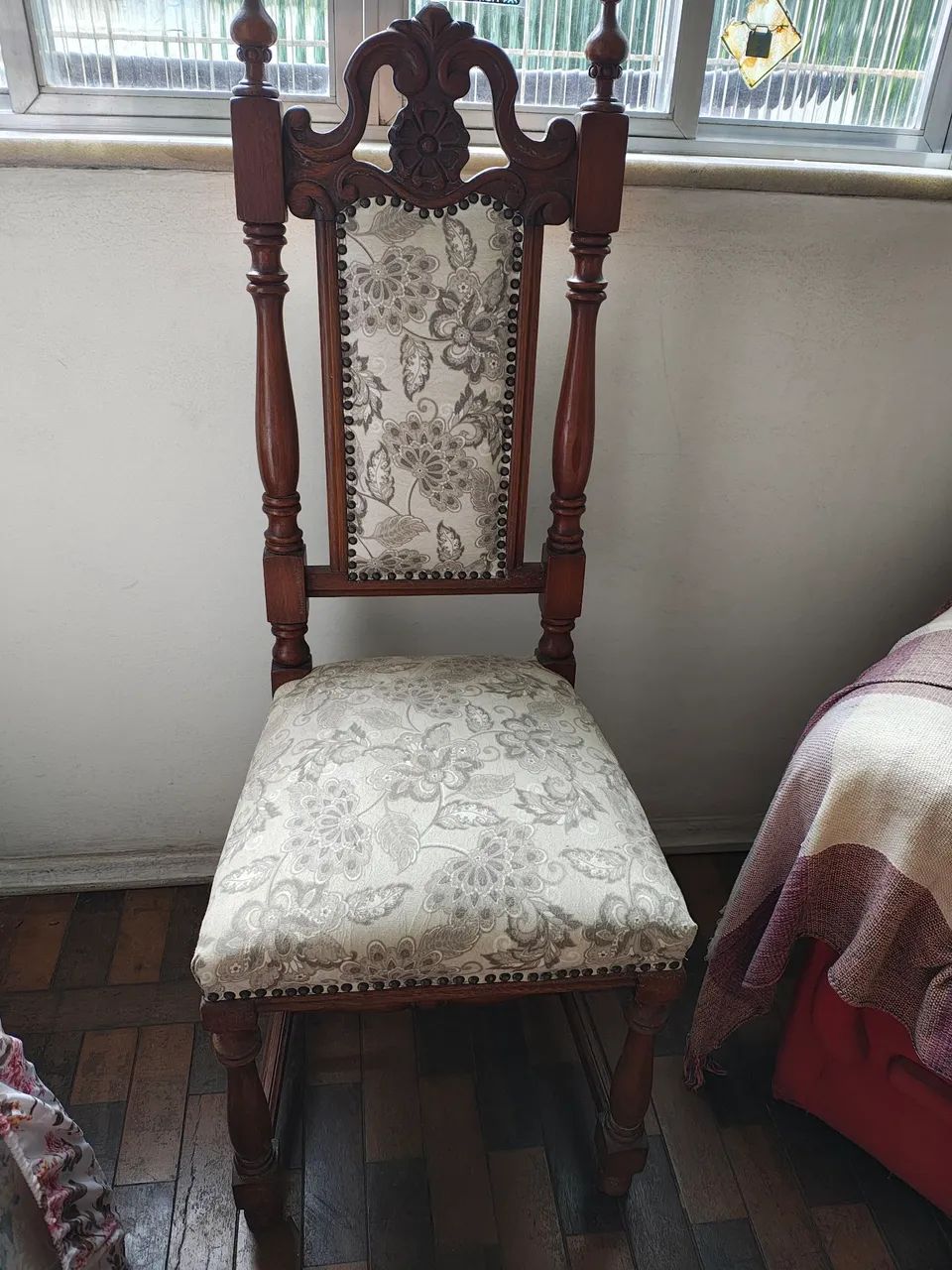 Cadeira de mesa de jantar em madeira Maciça