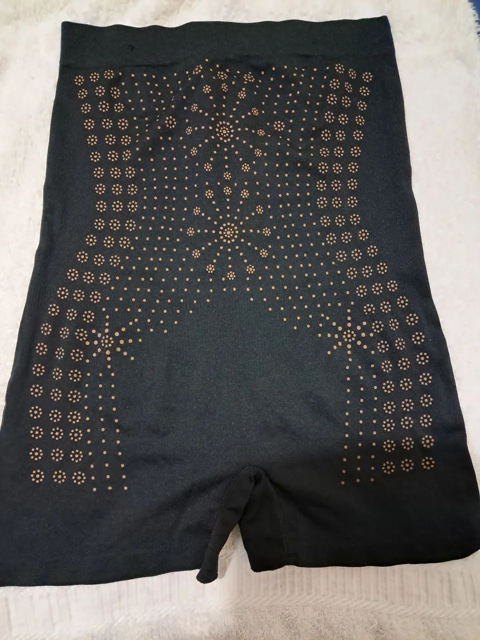 Shorts Modelador com Detalhes