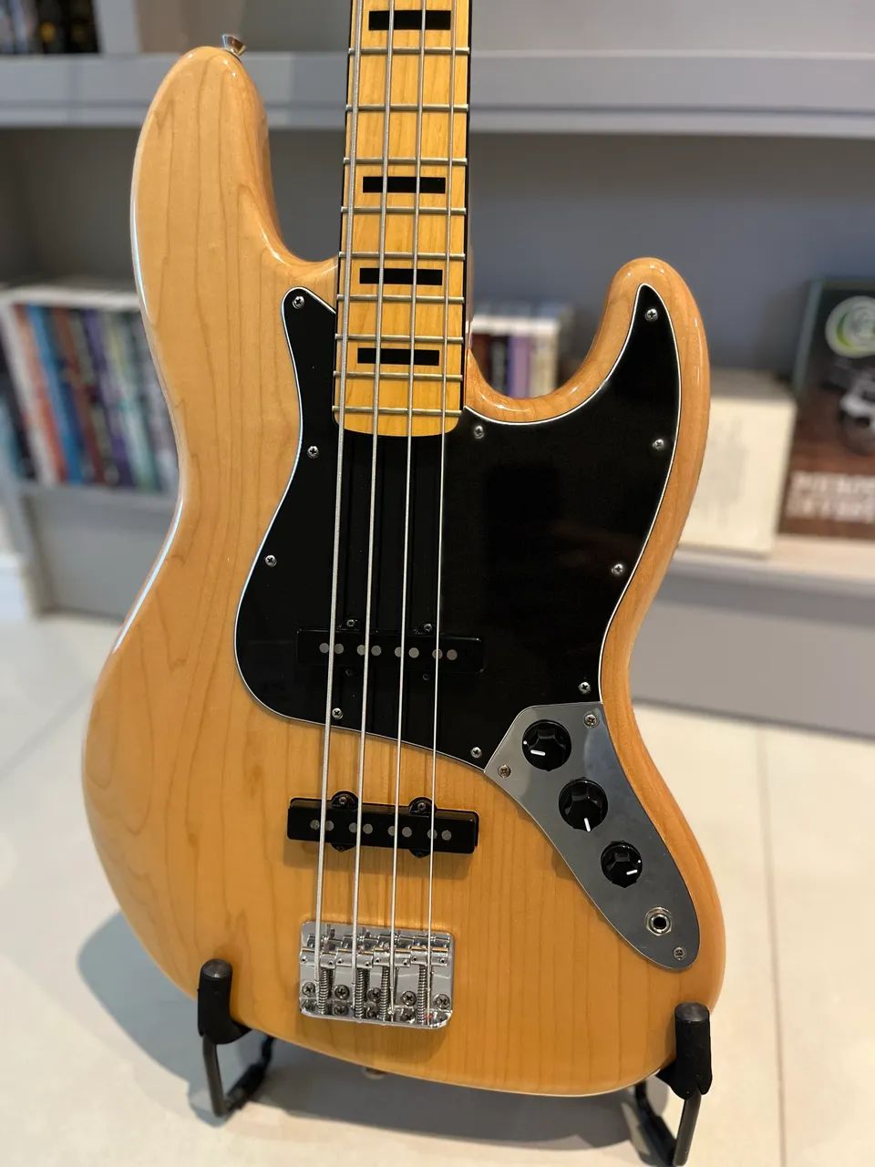 ベース Squier VintageModified JazzBass Fretless CONTRABAIXO 4C FENDER SQUIER VINTAGE MODIFIED JAZZ BASS FRETLESS