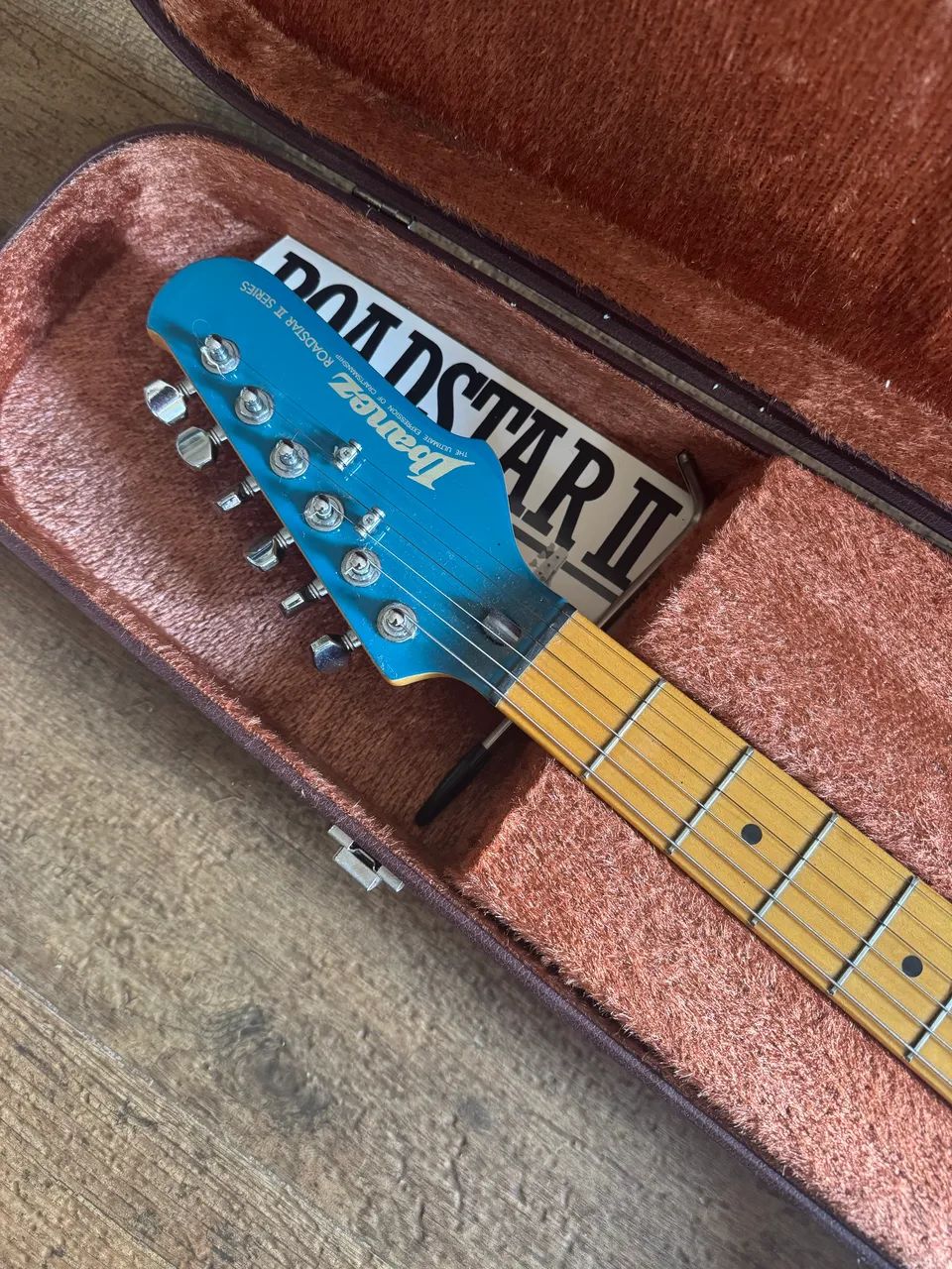 Guitarra Ibanez Roadstar II