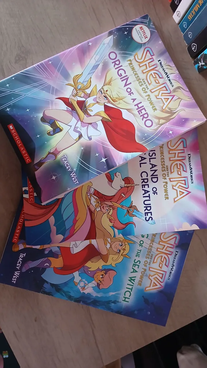 Livros She-Ra e as Princesas do Poder - Tracey West