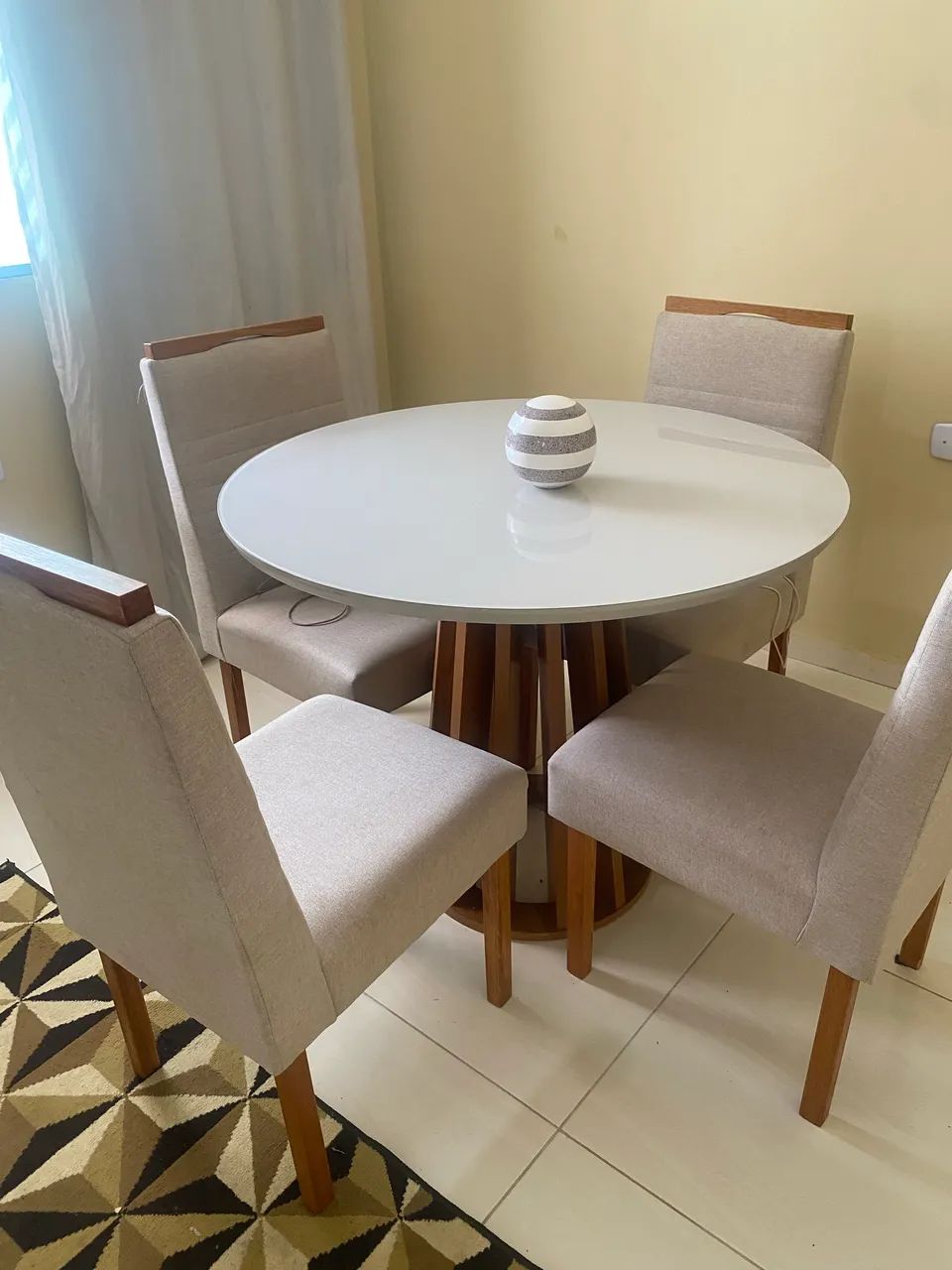 Mesa redonda 64220715211394121