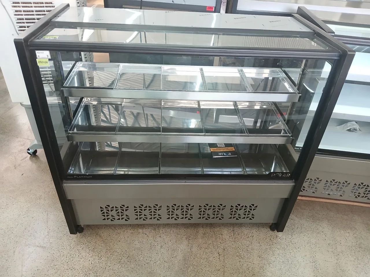 Balcão Vitrine Estufa 15 Bandejas Polar  com Led - Foto 4