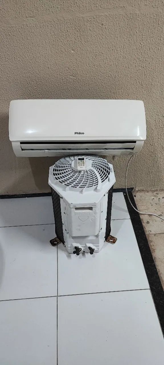 Ar condicionado 12 mil BTUs  instalado 