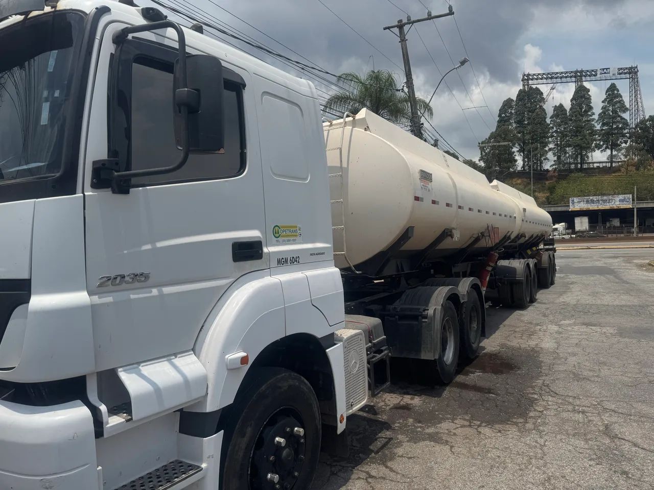 Carreta Bitrem tanque Randon  Mercedes axor 2035 - Foto 4