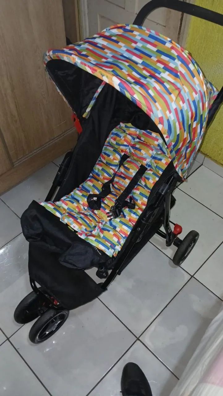 Carrinho de Bebê Compacto e Colorido - Foto 4