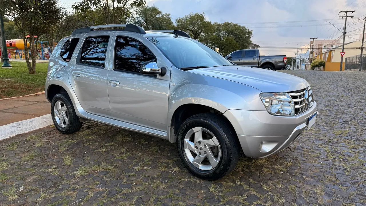Renault Duster 1.6 (abaixo da tabela)