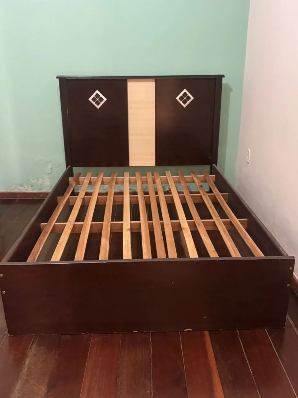 Vendo cama de casal e colchão de casal - Foto 4