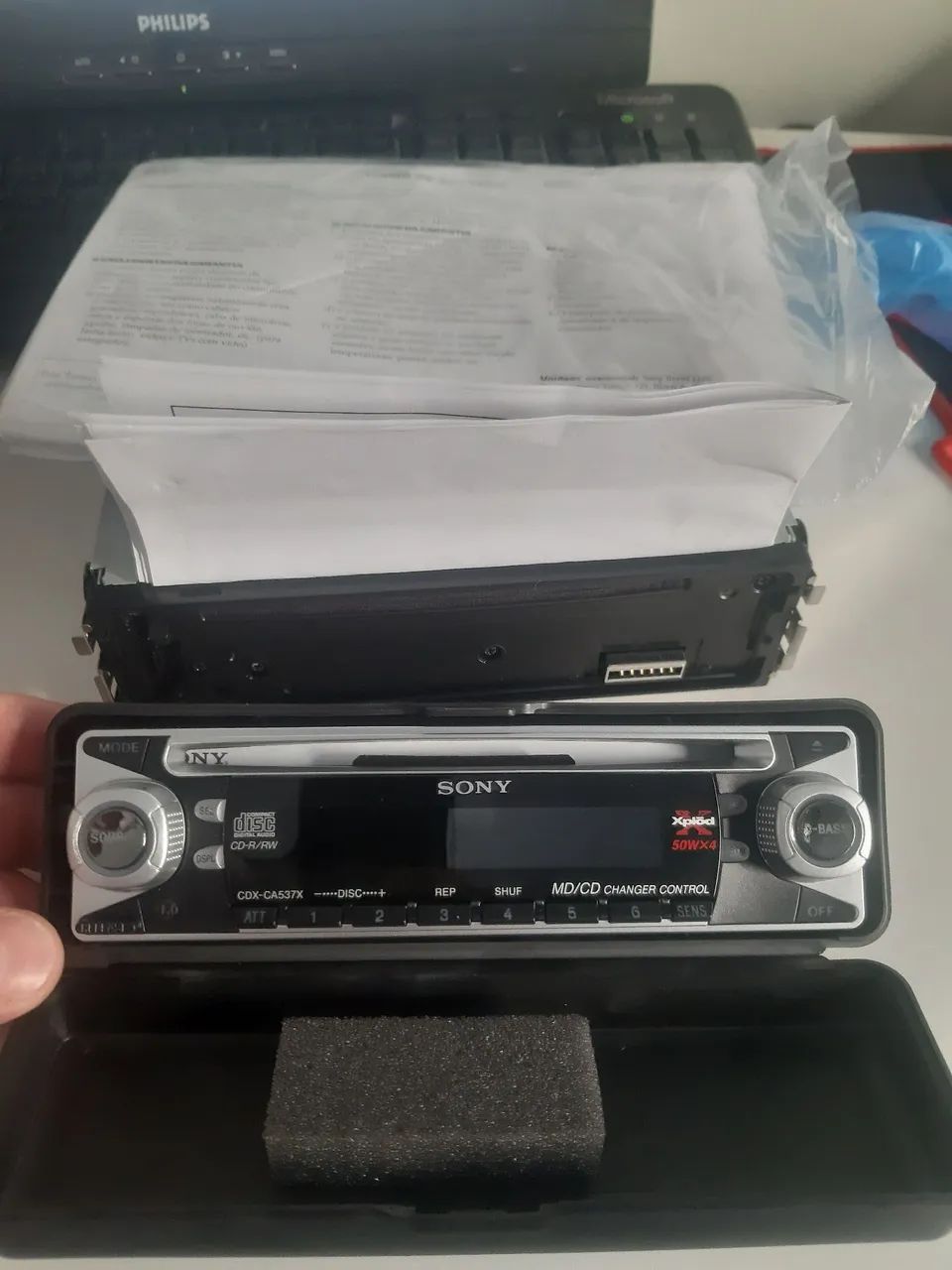 Som Auto Sony CDX-CA537X 200W