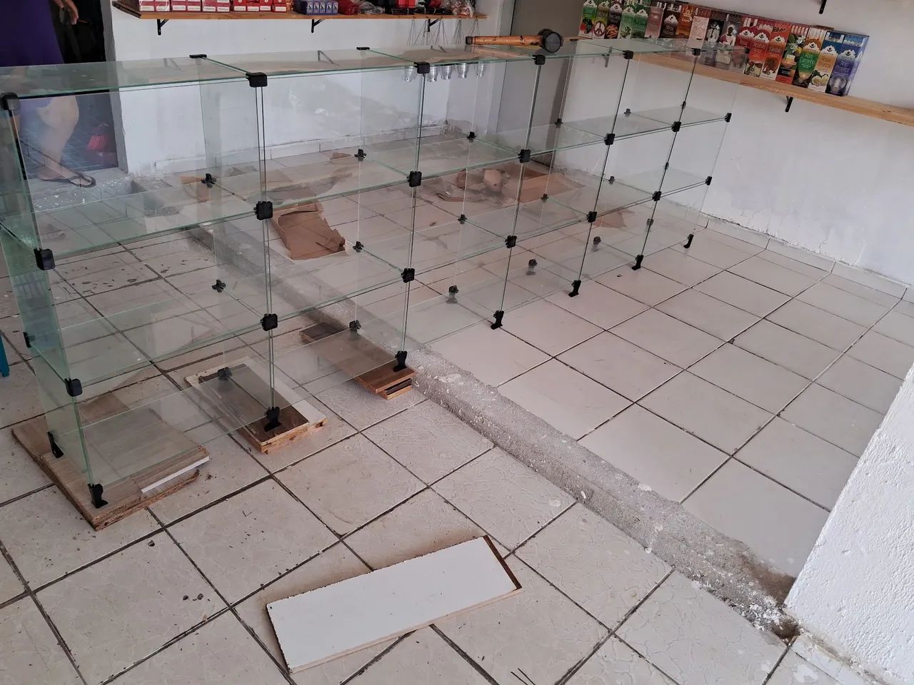 Balcão de vidro expositor para lojas apartinde 450 R$