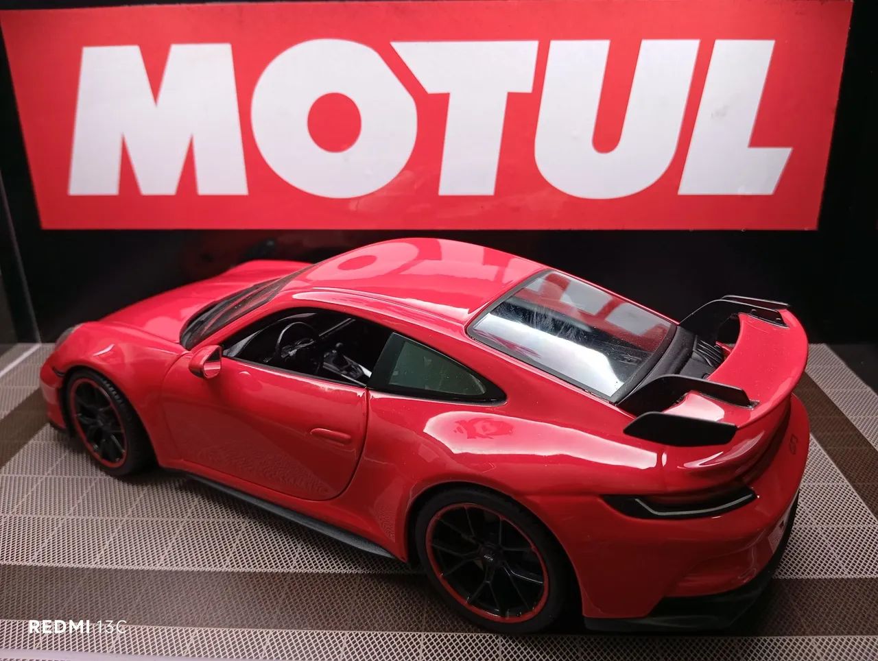 Top Miniatura Porsche 911 GT3 - Maisto - escala 1/18 - Foto 6