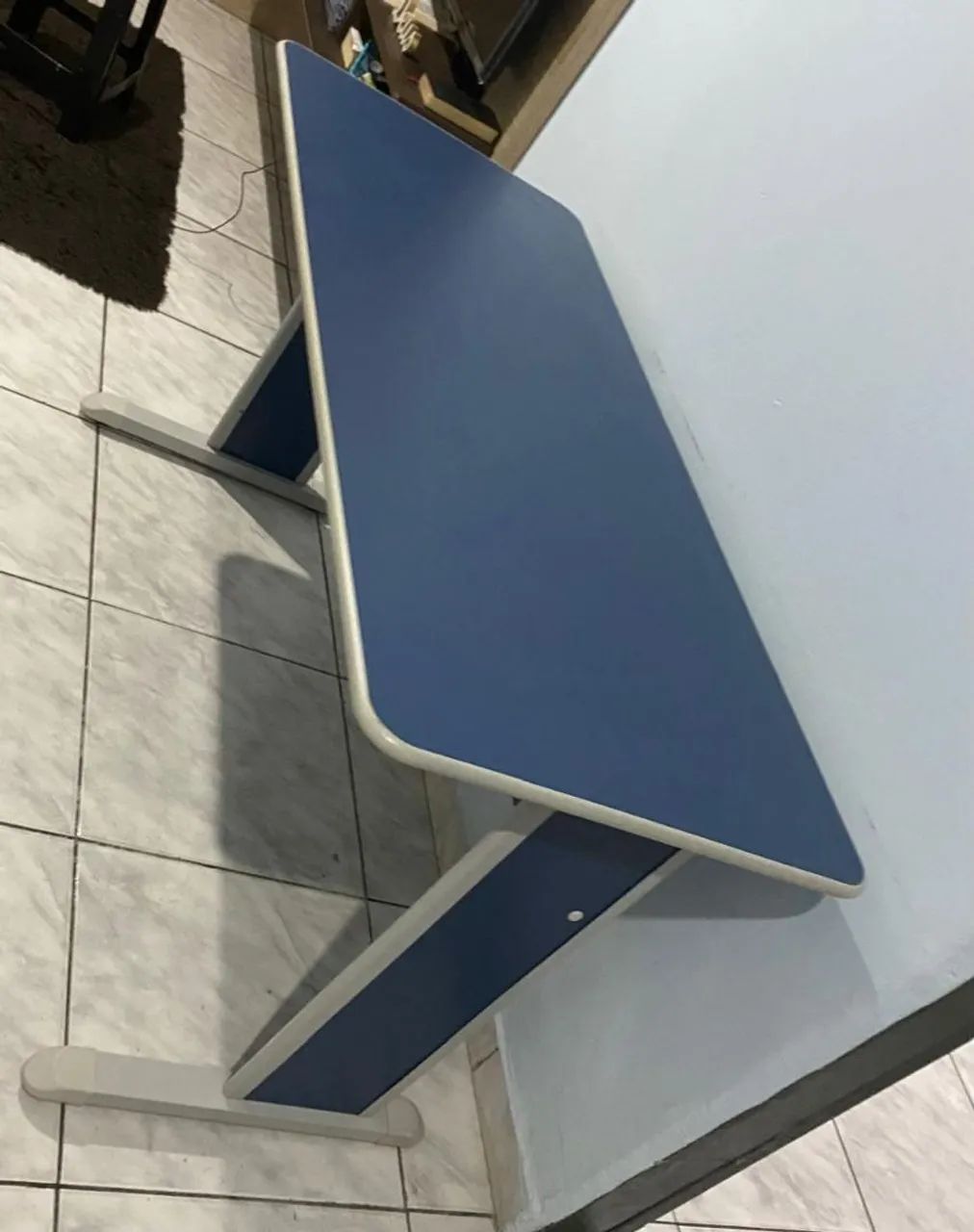 Mesa Retangular Bem Conservada - Foto 3