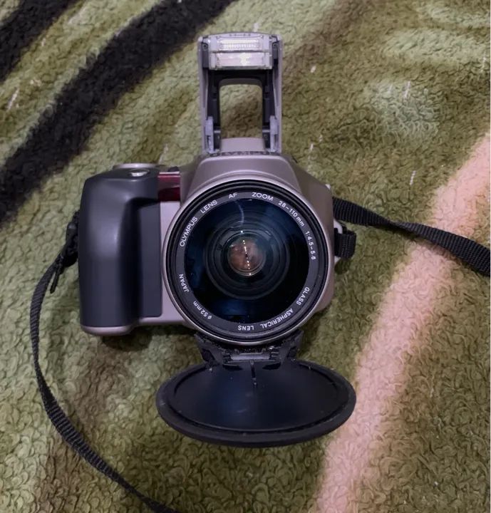 Câmera Olympus Zoom 28-110mm