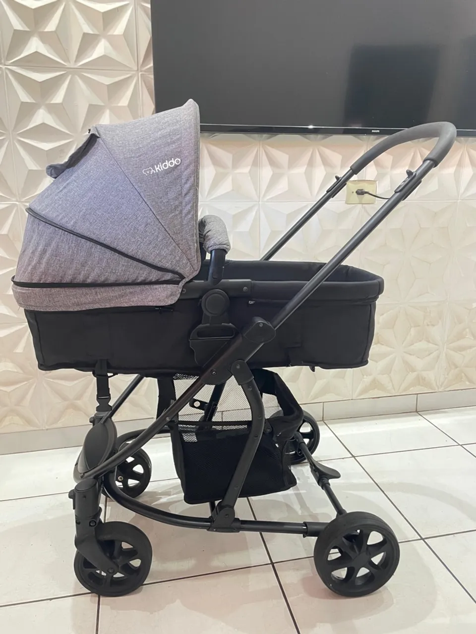 Carrinho de Bebê Kiddo + Bebe conforto