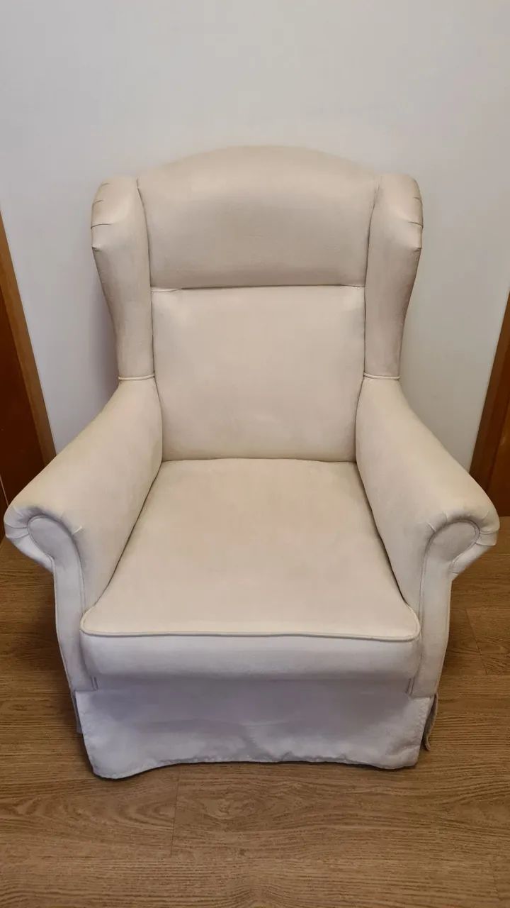 Poltrona de amamentação com balanço 