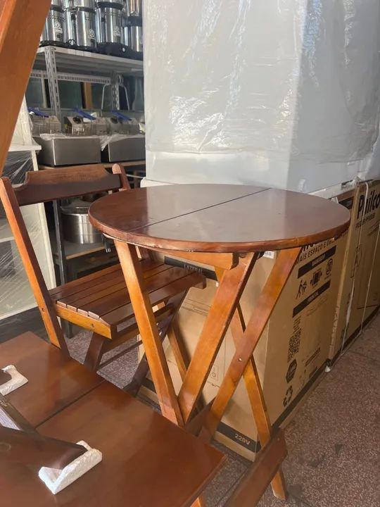 Conjunto Mesa Dobrável com 2 Cadeiras - Madeira Maciça - Foto 4