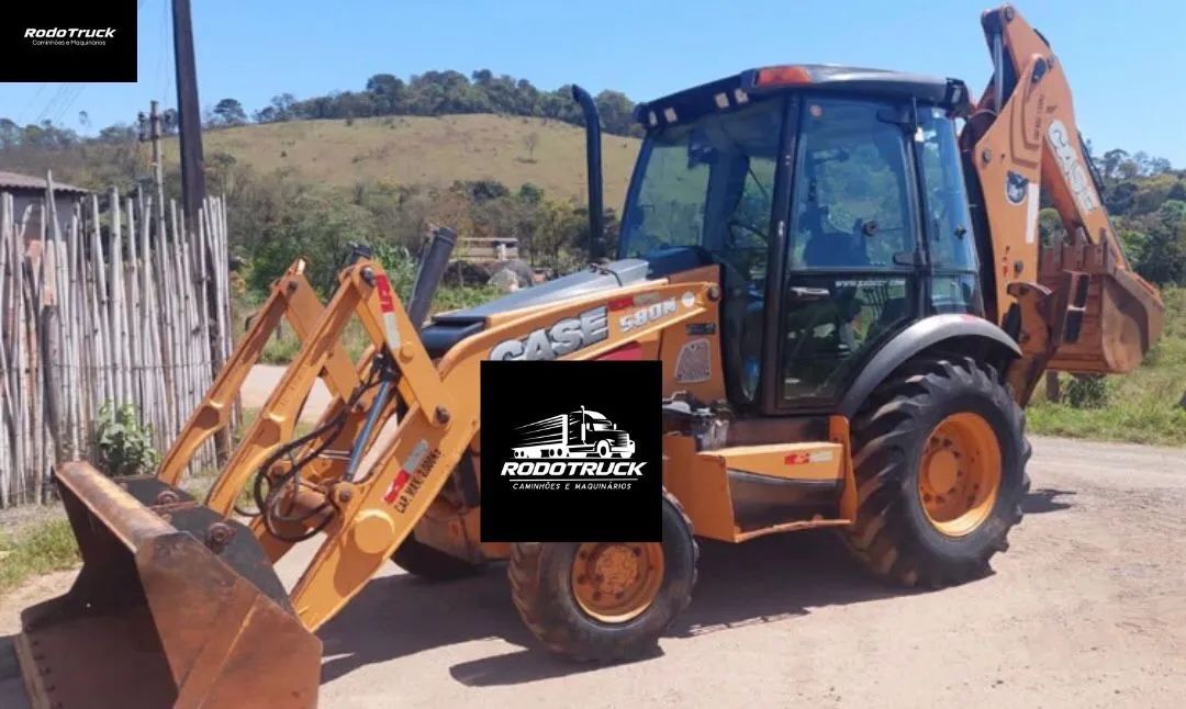 Retroescavadeira Case 580N - 2015
