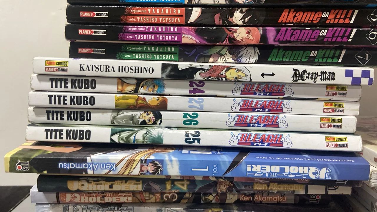Lote de Mangás - Bleach e Sherlock !