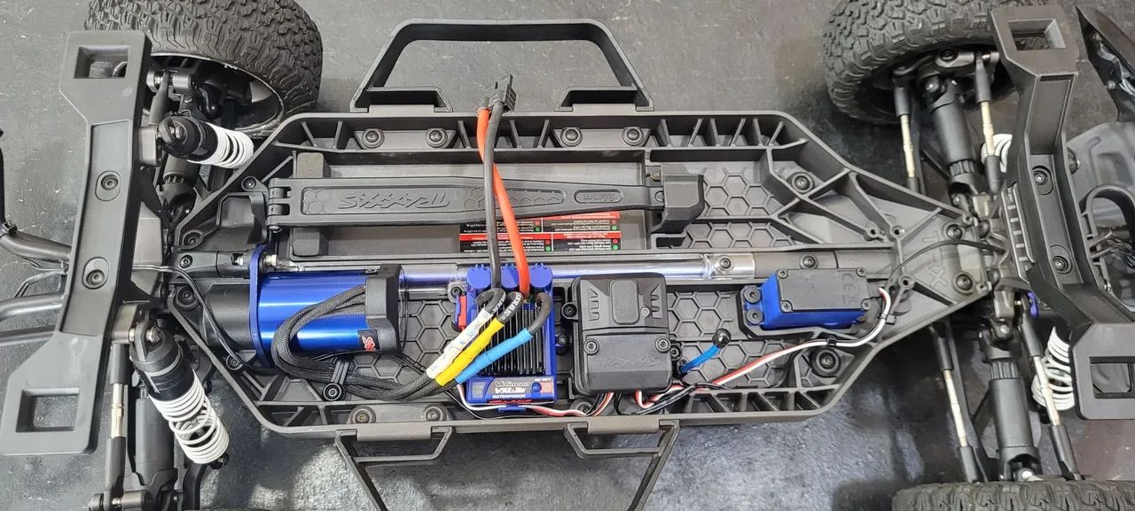 Automodelo Traxxas 1/10 Ford F-150 Raptor  - Foto 4