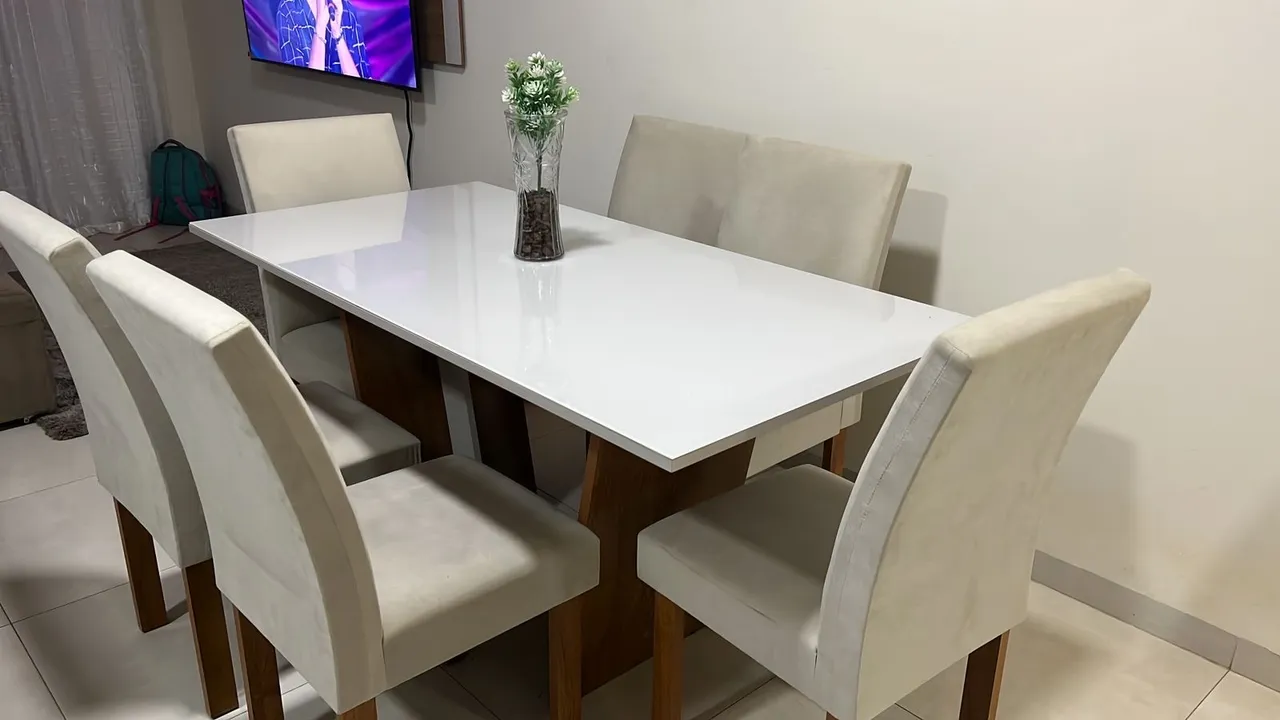 Mesa de Jantar Elegante com 6 Cadeiras
