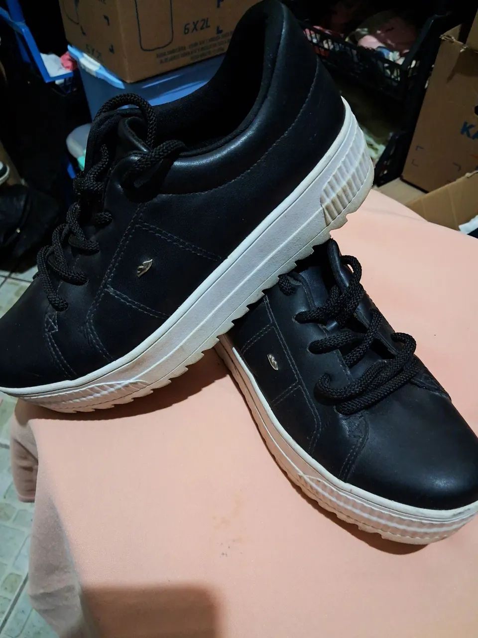 Tênis preto casual - Foto 4