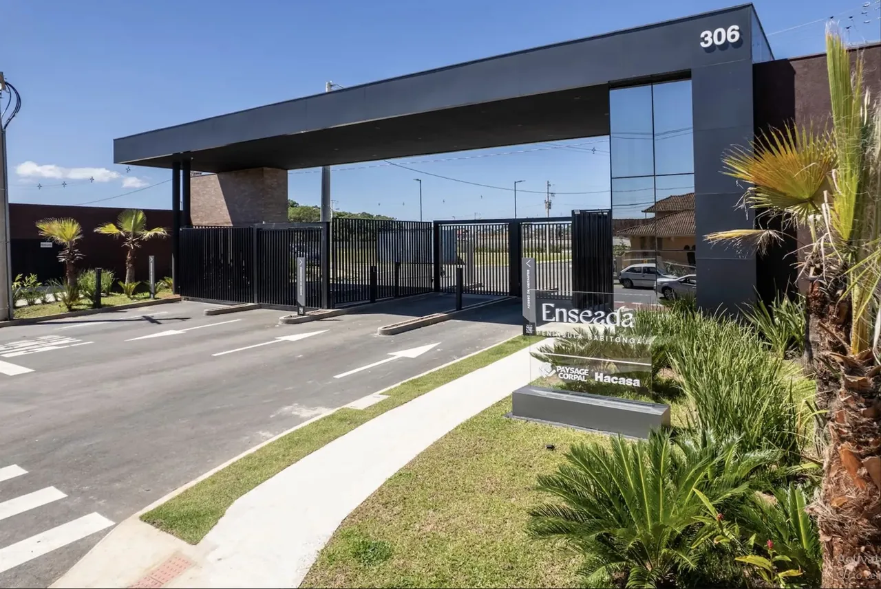 Lote/Terreno para venda com 180 metros quadrados em Espinheiros - Joinville - Santa Catari