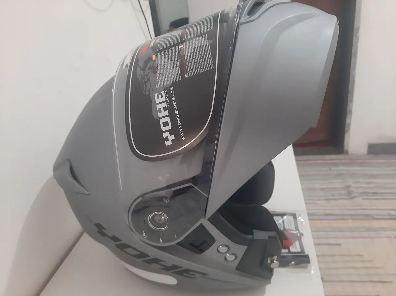 Capacete Yohe,  tamanho 56 ,  escamoteavel robocop New Pratik   - Foto 4