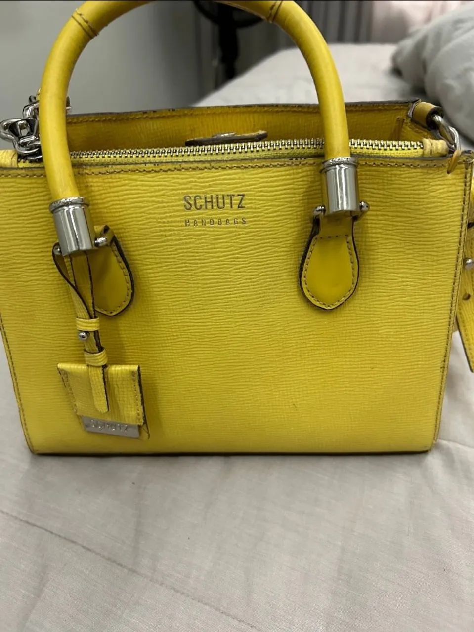 Bolsa Schutz Amarela original  - Foto 3