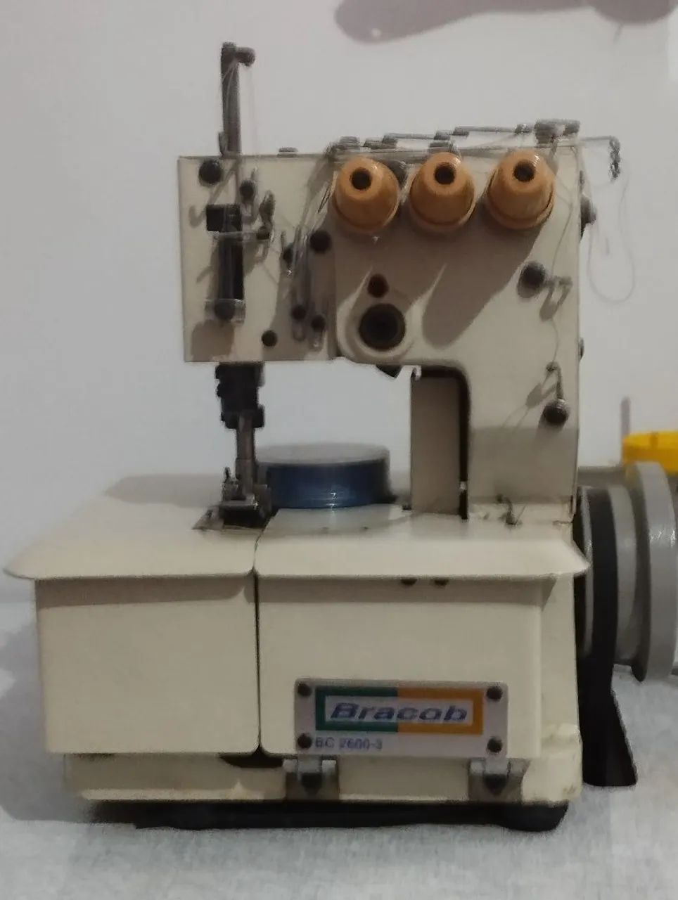 Máquina de Costura Overlock Industrial - Foto 2