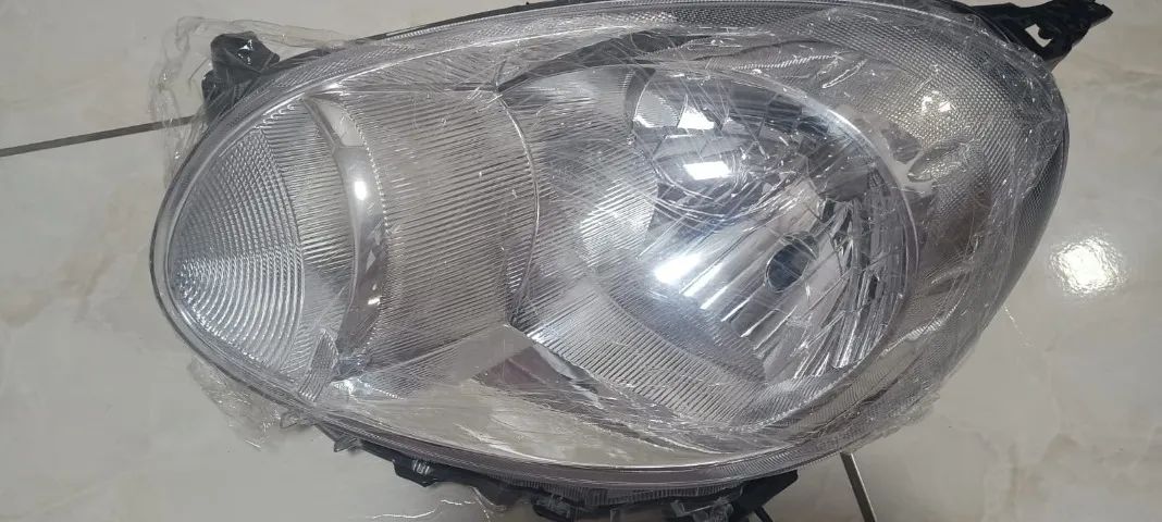 Farol nissan march 2014 - Foto 3