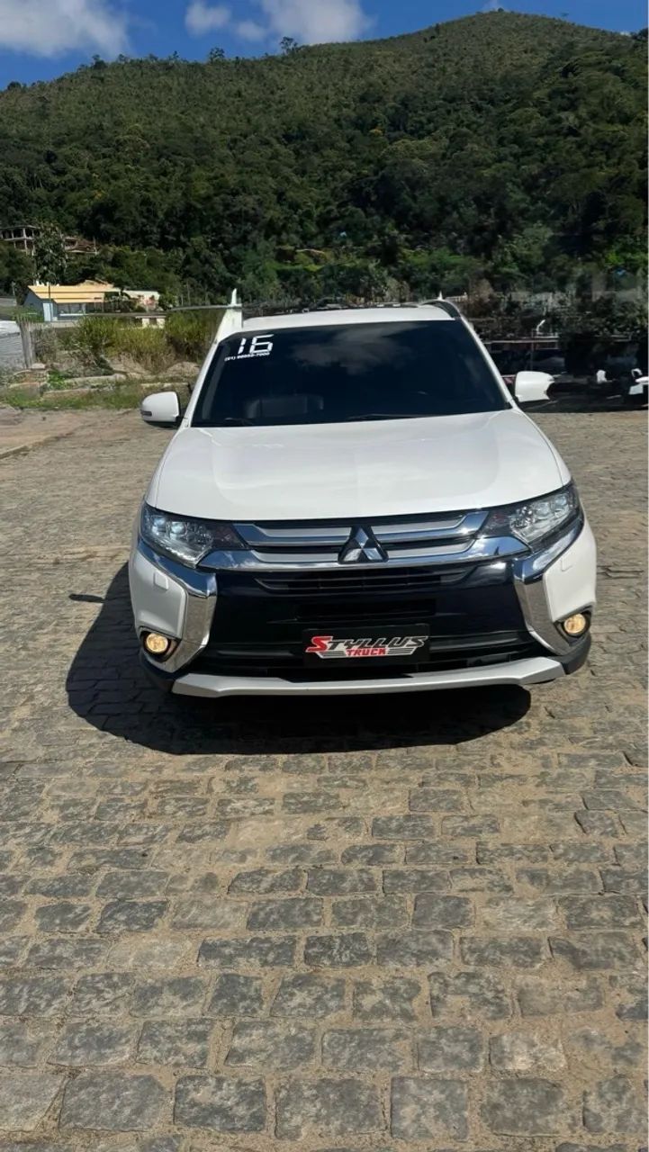 Outlander 2.2 D 2016 Diesel   - Foto 5