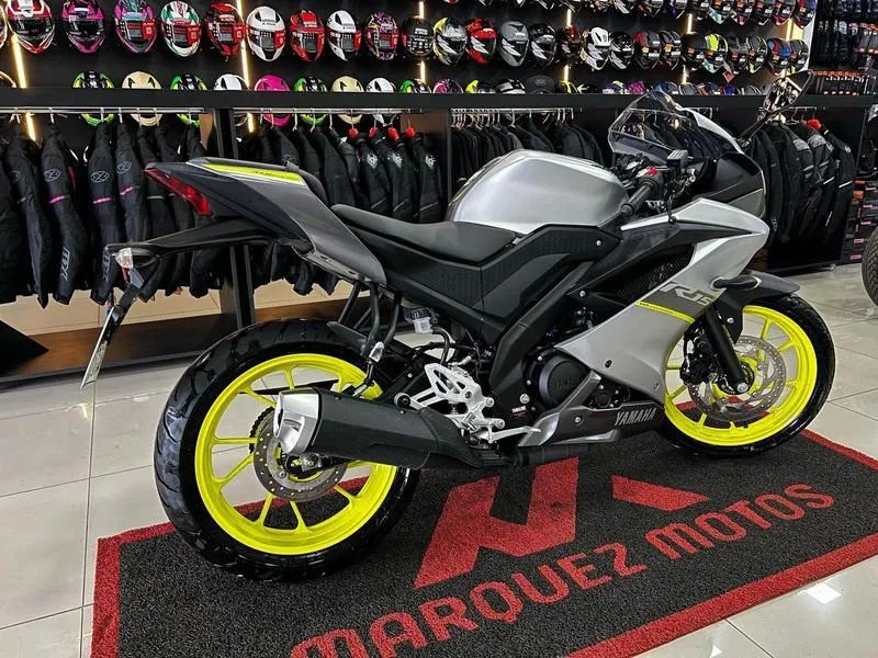 YAMAHA YZF R15 ABS 2024 - Foto 2