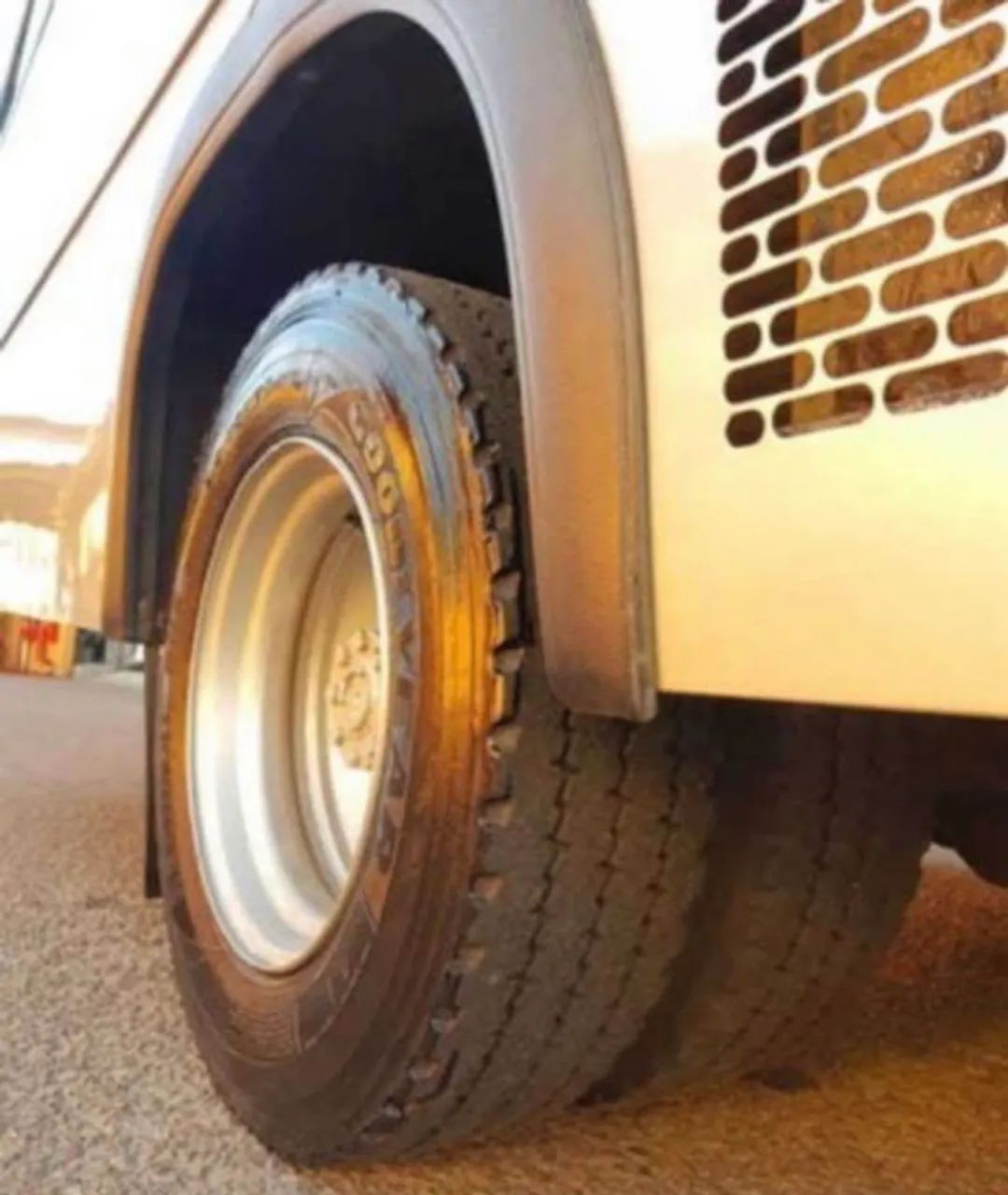 VOLARE W8 2009 - Foto 8