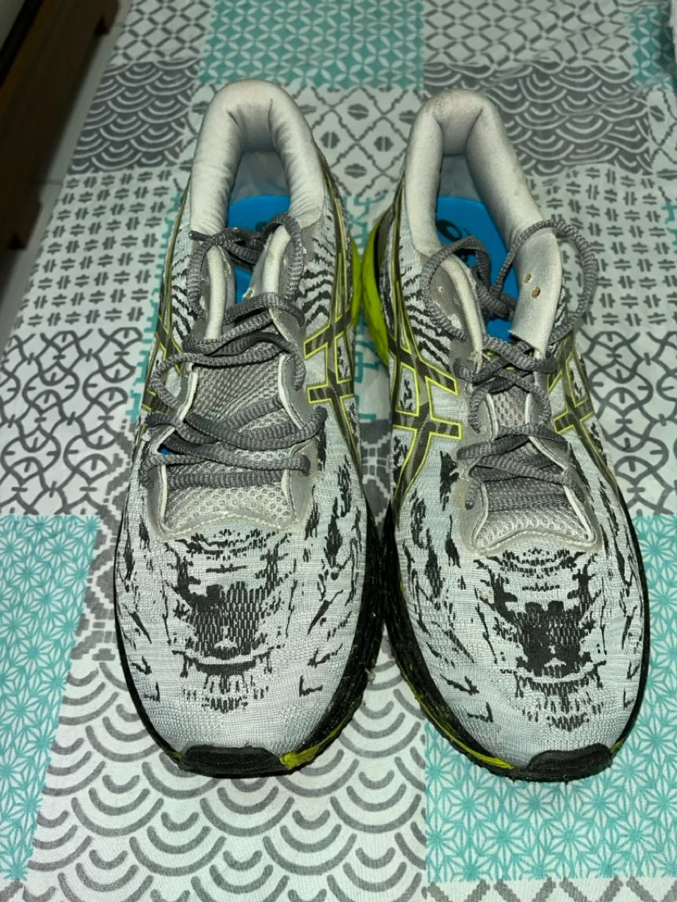 Tênis esportivo asics