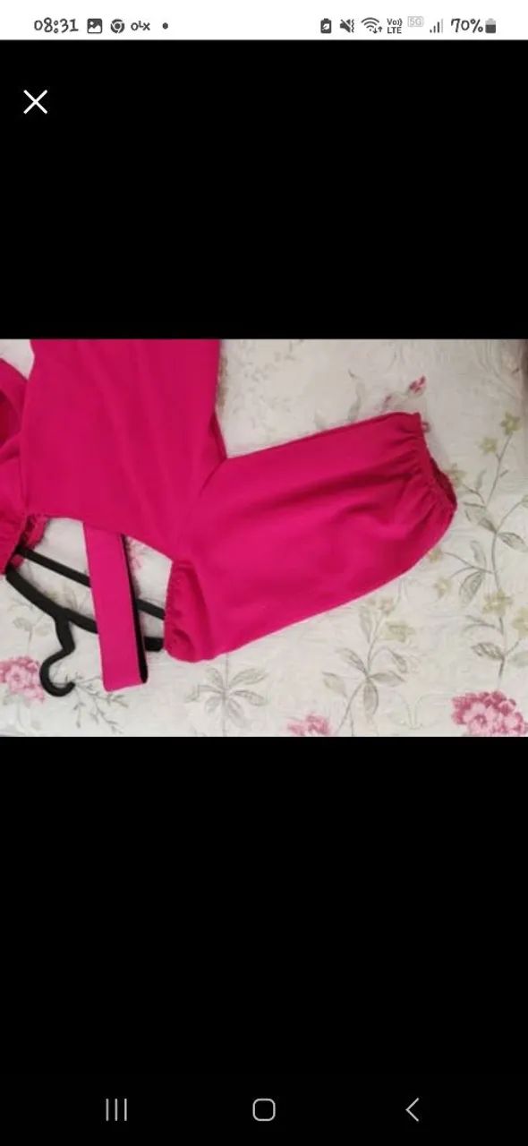 Vestido rosa com manga bufante