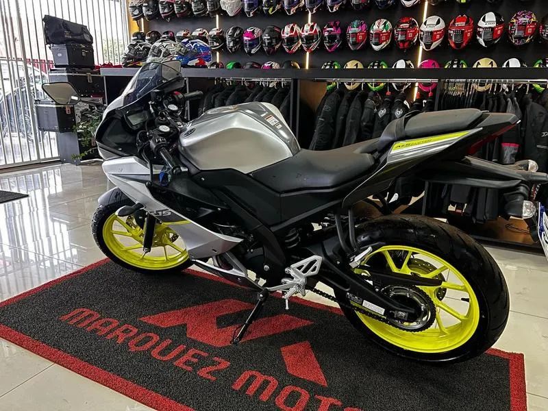 YAMAHA YZF R15 ABS 2024 - Foto 5