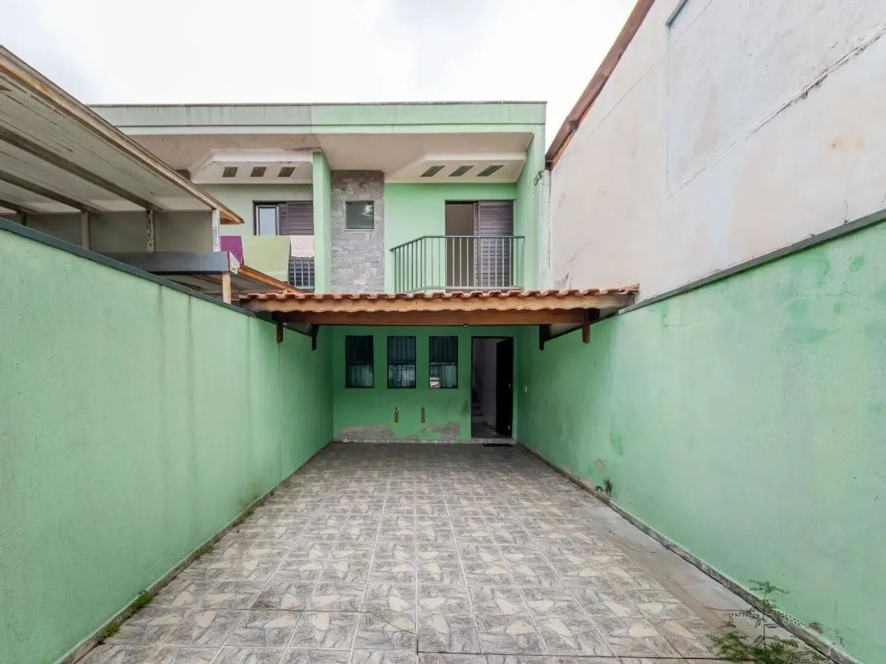Sobrado para venda com 2 quartos, sendo 2 suítes, 83m²