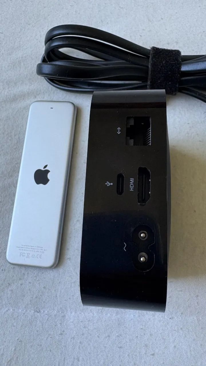 Apple TV 32GB (Modelo A1625) - TV Box de Alta Definição 1080p com Controle Remoto - Foto 2