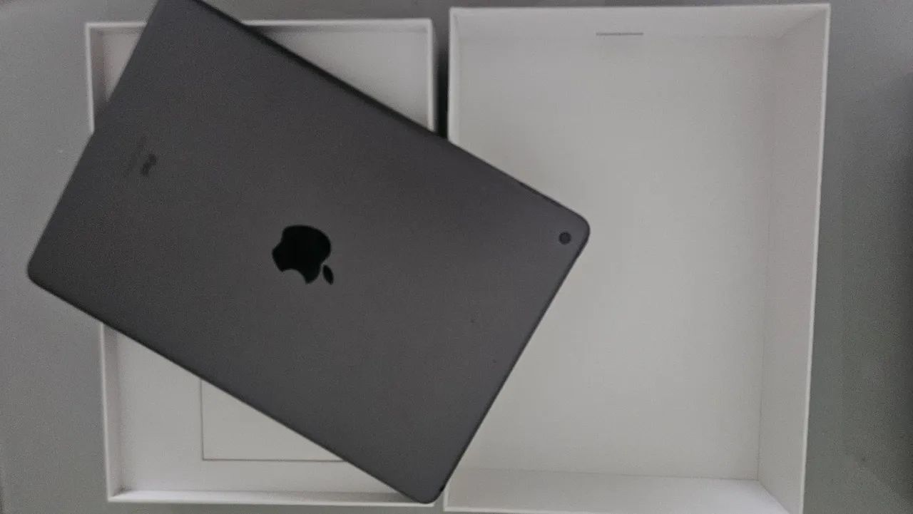 Apple IPad 7° geração 32GB wi-fi - Foto 2