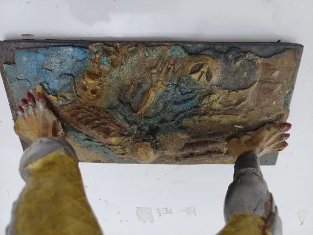 PEÇA MONTADA DE PREDADOR EM RESINA  - Foto 3
