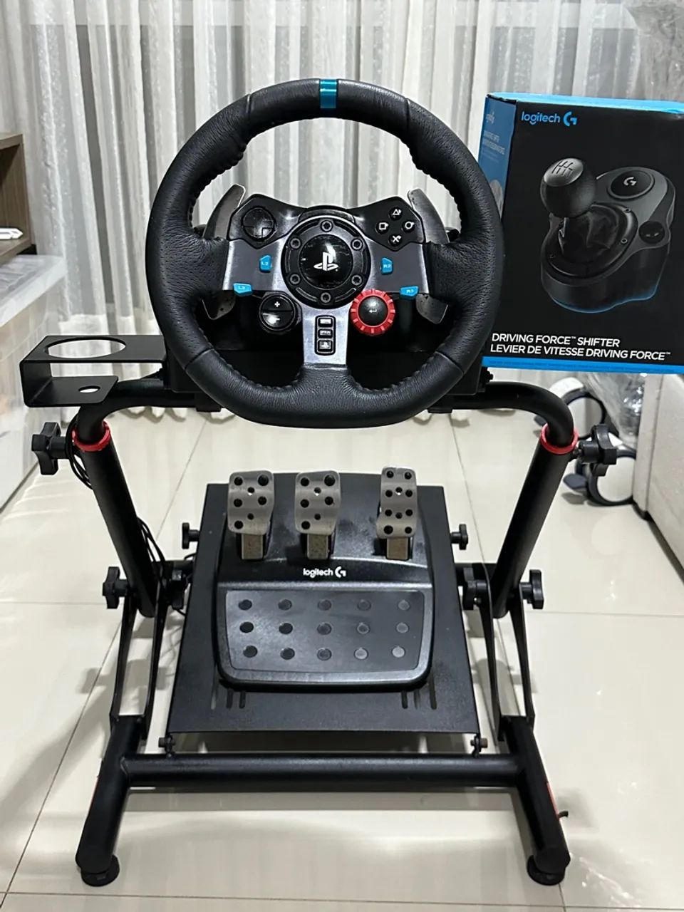 Volante Logitech G29 com câmbio e suporte Extrem SimRacing