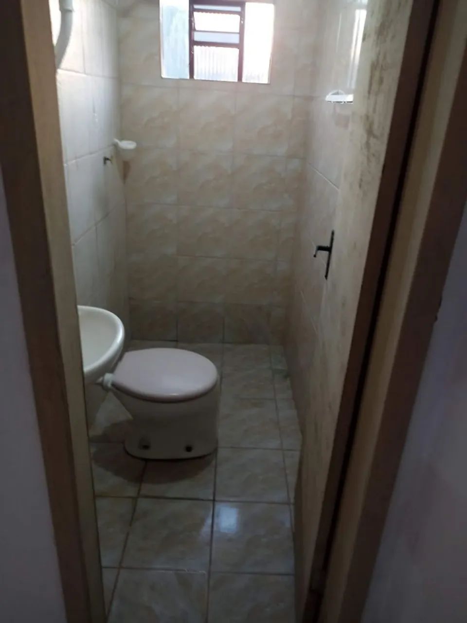 Casa 1 quarta Sta Felicidade incluso água e luz - Foto 2