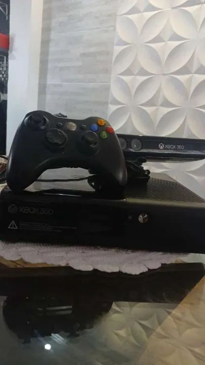 Xbox 360 com controle e kinect e mais 5 jogos aceito troca em computador