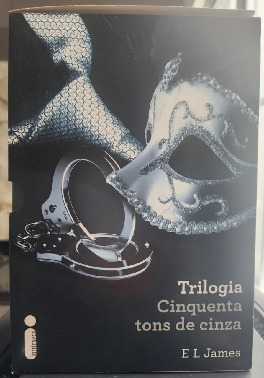 BOX TRIOLOGIA CINQUENTA TONS DE CINZA - Foto 4