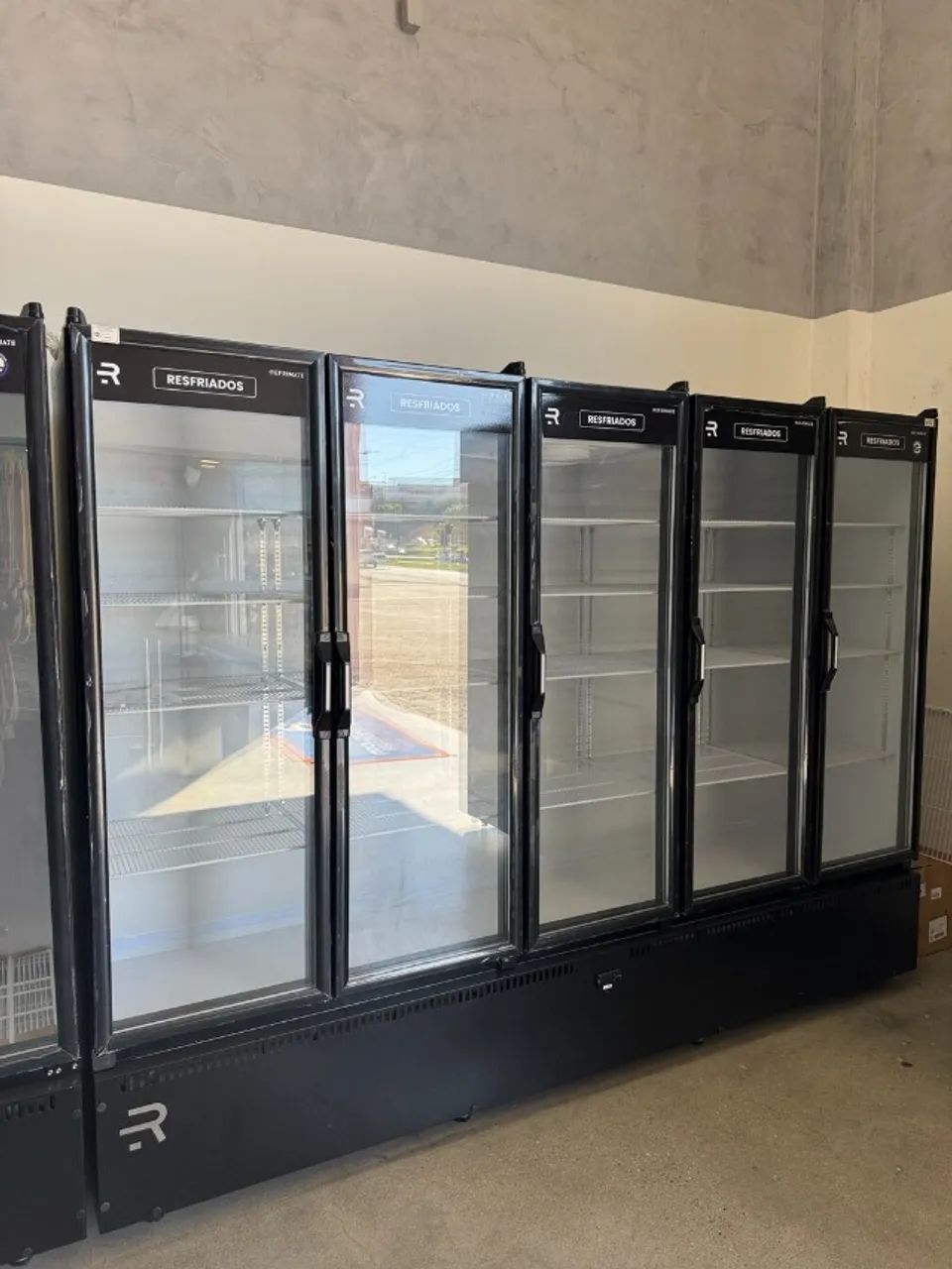 auto serviço 5 portas refrigerado refrimate 9alef)