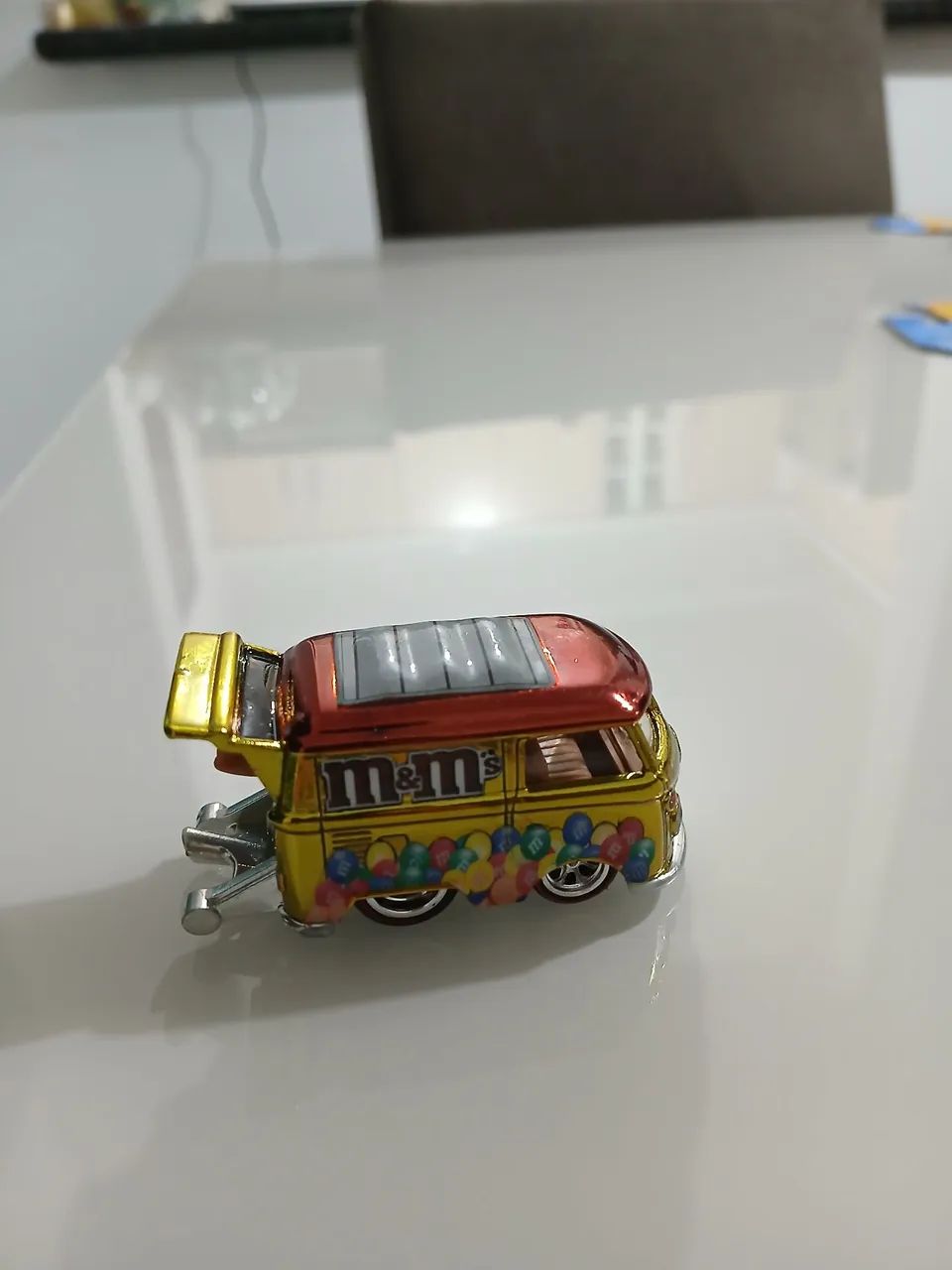 Hot Wheels Kool kombi MMs Customizada - Foto 3